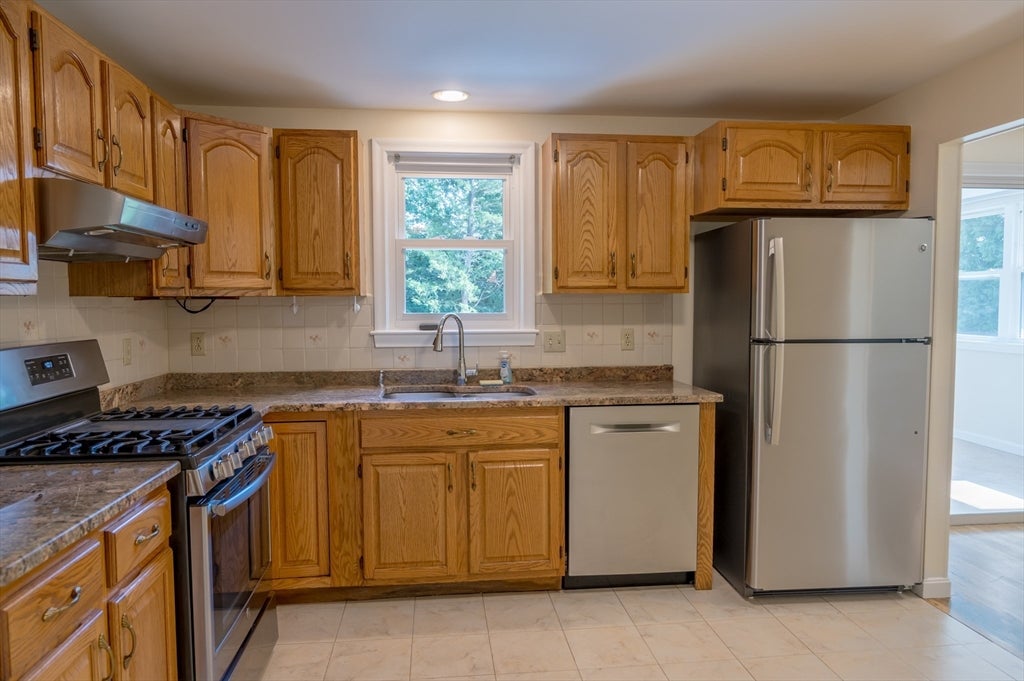 21 Debra Ln, Framingham, MA, 21 Debra Ln, Framingham, MA Photo #9