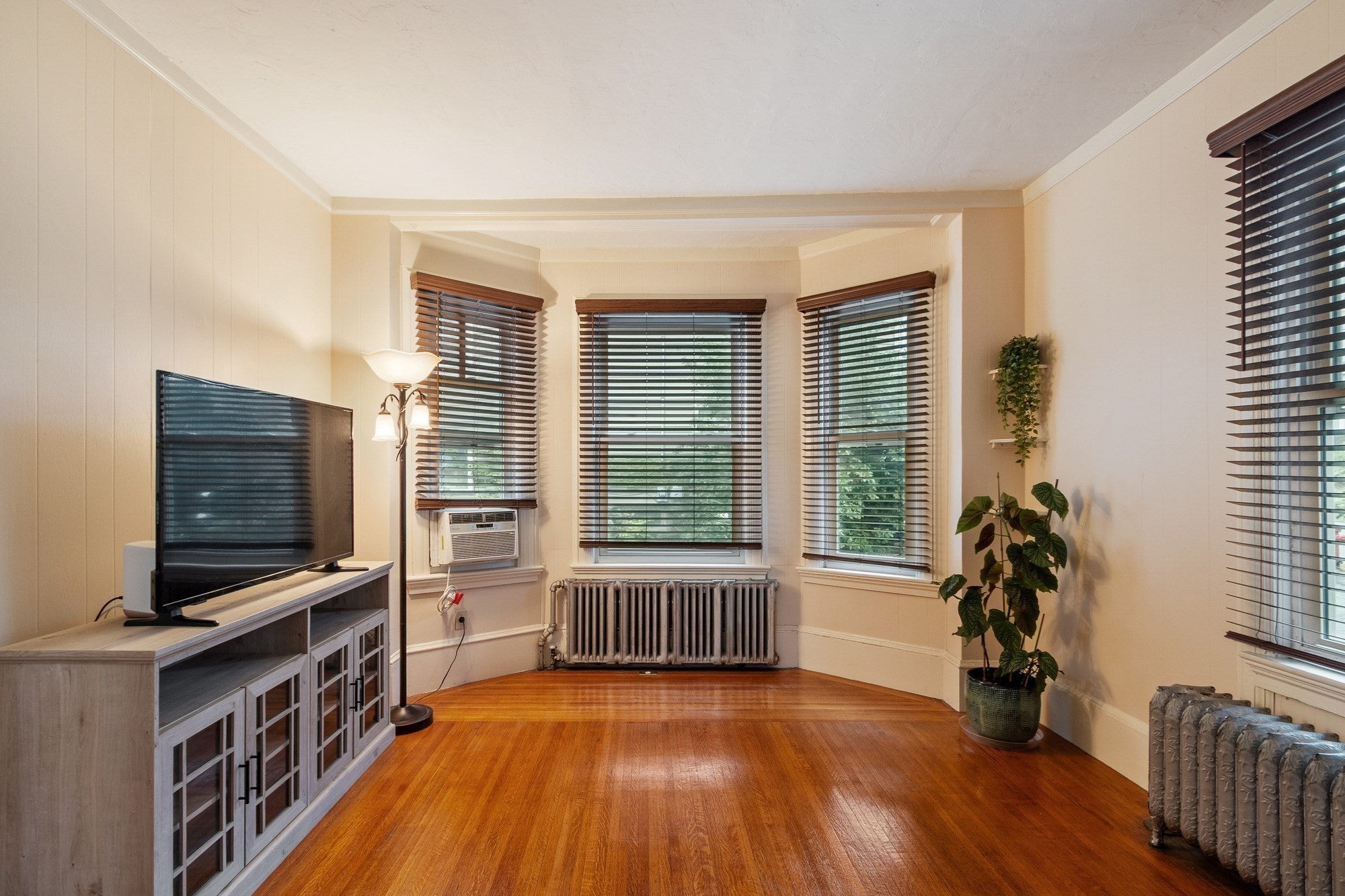 10 Byron St, Haverhill, MA, 10 Byron St, Haverhill, MA Photo #10