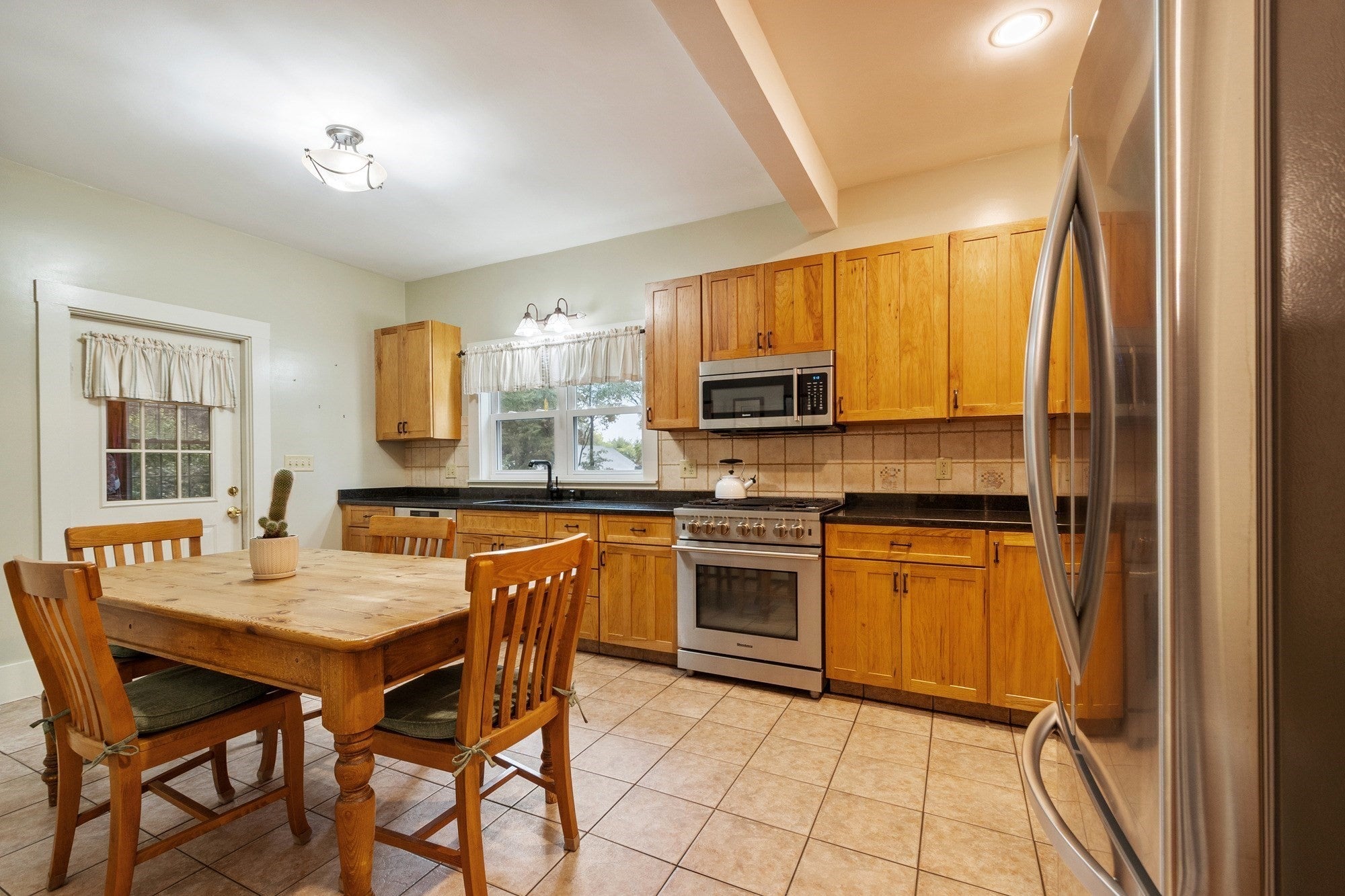 10 Byron St, Haverhill, MA, 10 Byron St, Haverhill, MA Photo #17