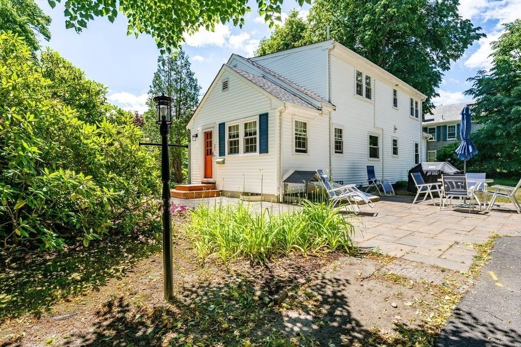 251 Phinneys Lane