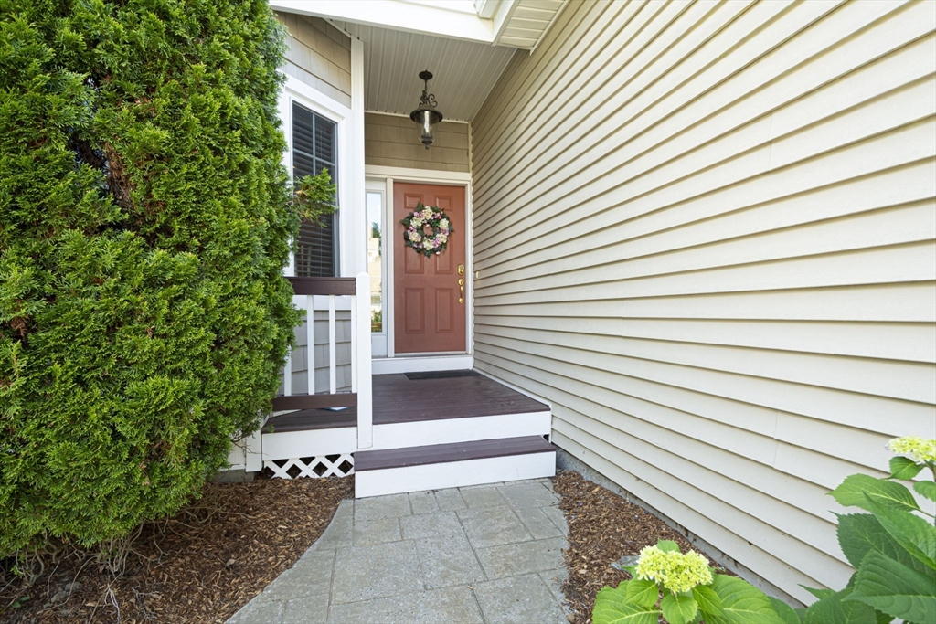 70 Lincoln Ln 70