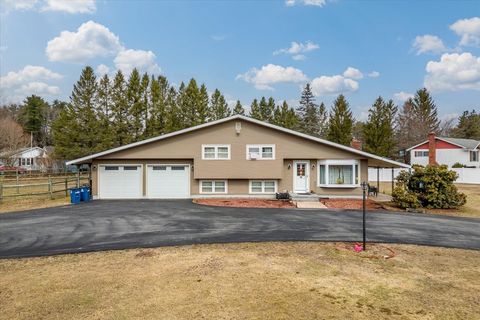 171 Gardner Rd Hubbardston MA 01452