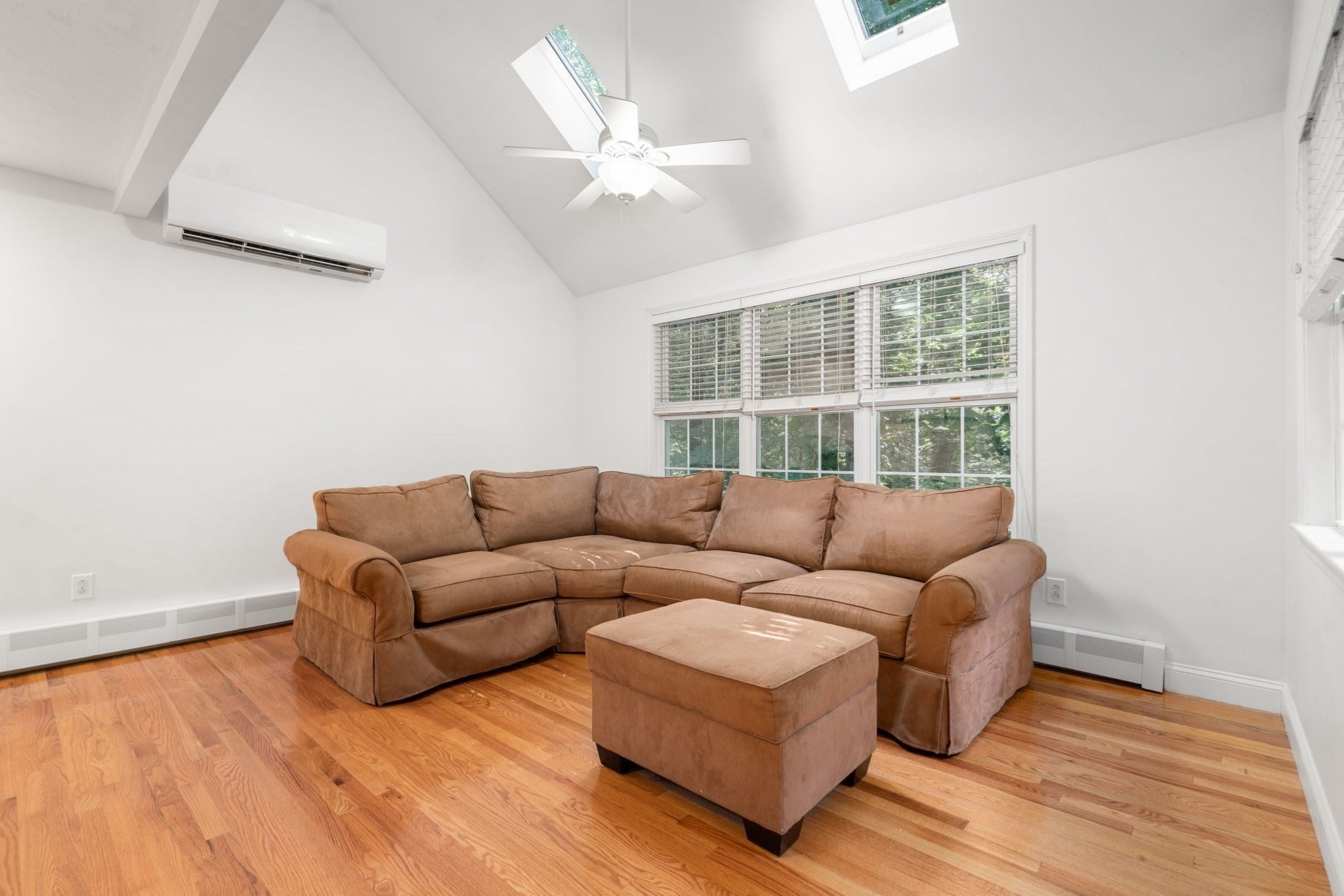 53 E Baylies Road, Charlton, MA, 53 E Baylies Road, Charlton, MA Photo #6