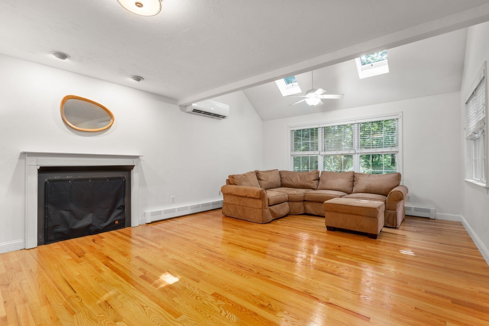 53 E Baylies Road, Charlton, MA, 53 E Baylies Road, Charlton, MA Photo #4