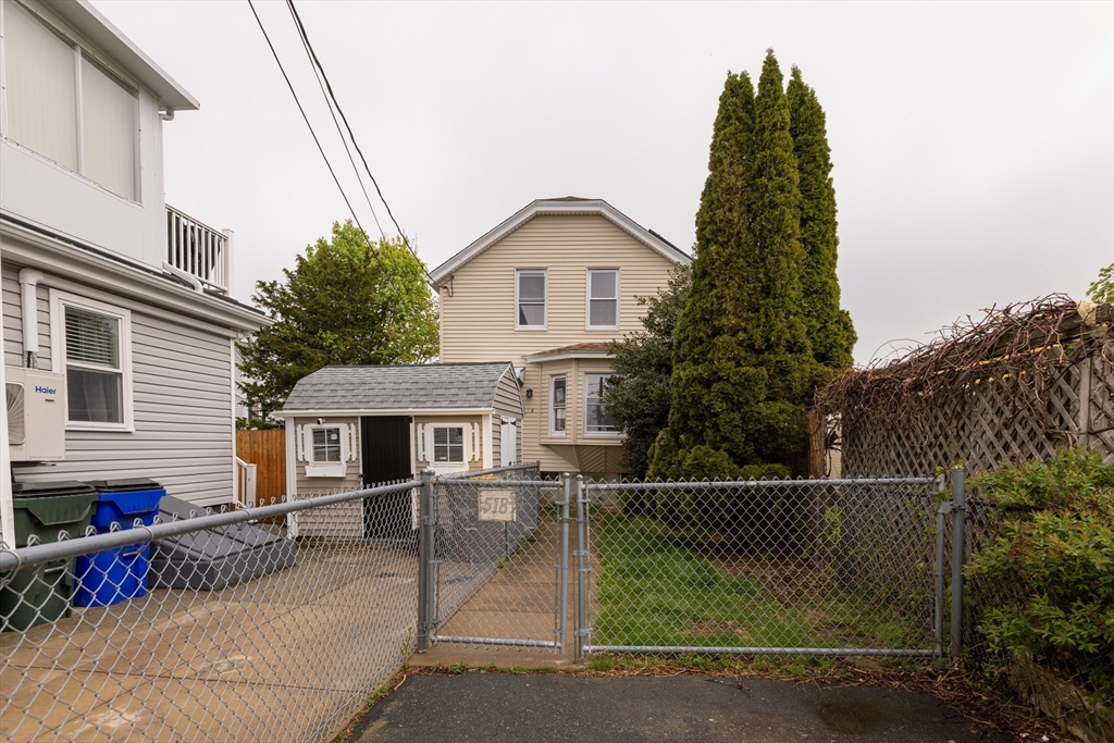 518 Snell St