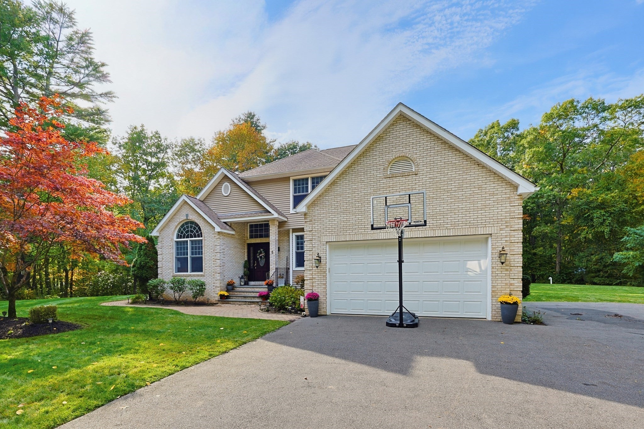 8 Old Bliss St