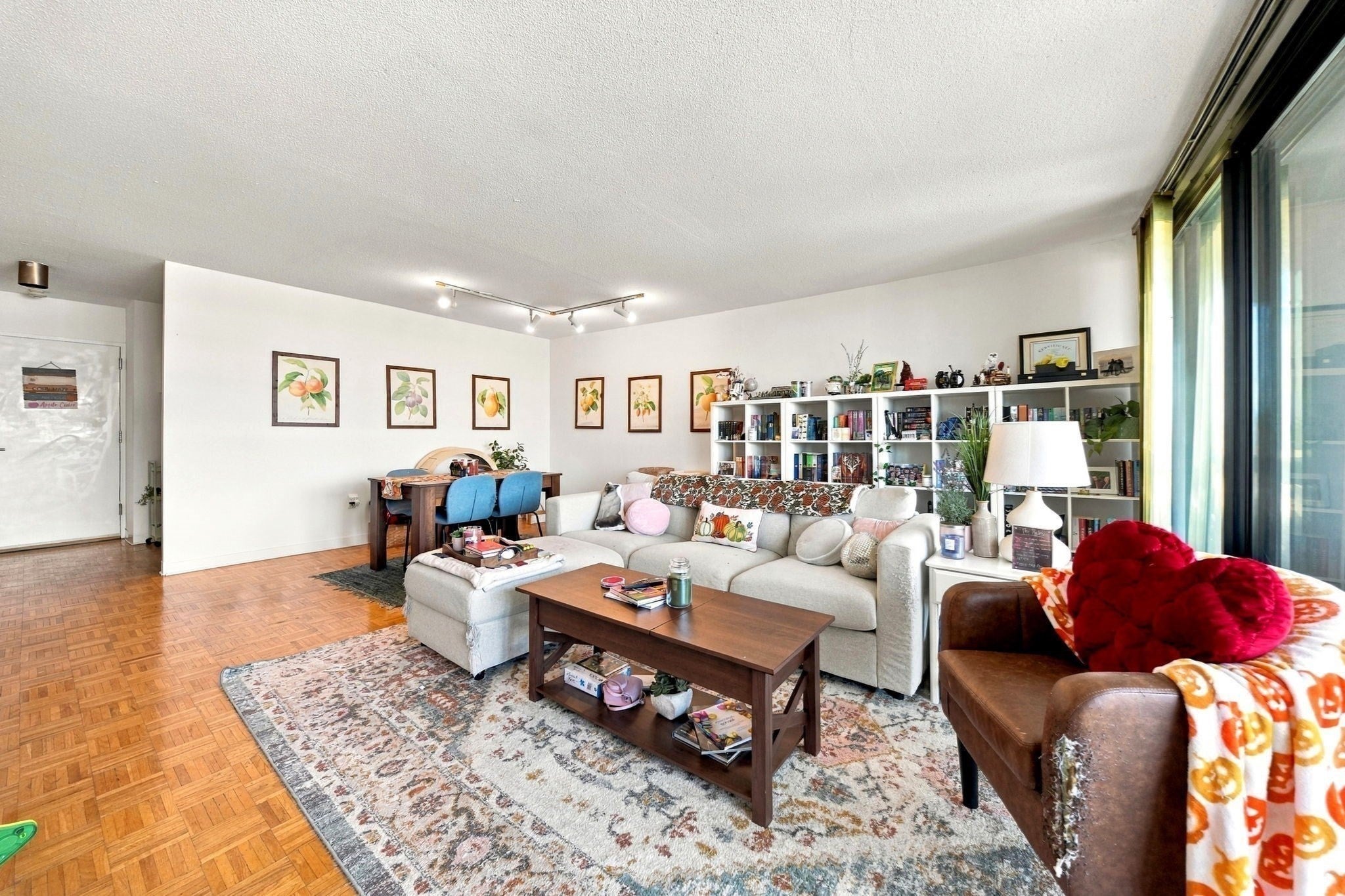 566 Commonwealth Ave 805