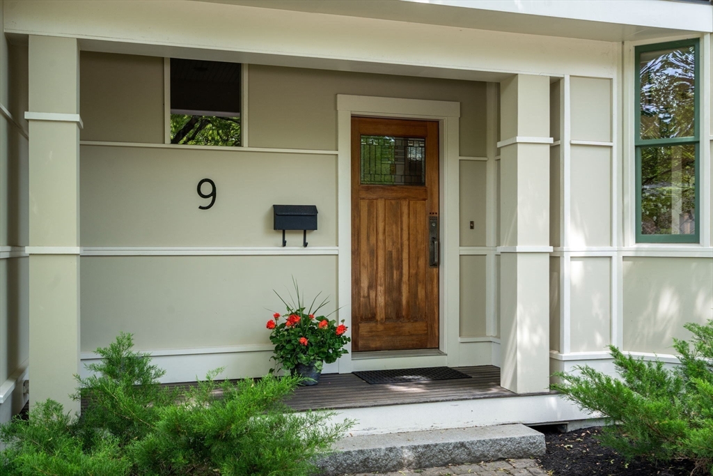9 Sunny Knoll Ter