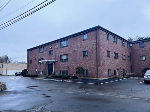 Photo of 69 Nicholas Rd #B, Framingham, MA 01701 (MLS # 73523344)