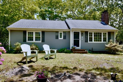 4 Spinnaker Ln Bourne MA 02559