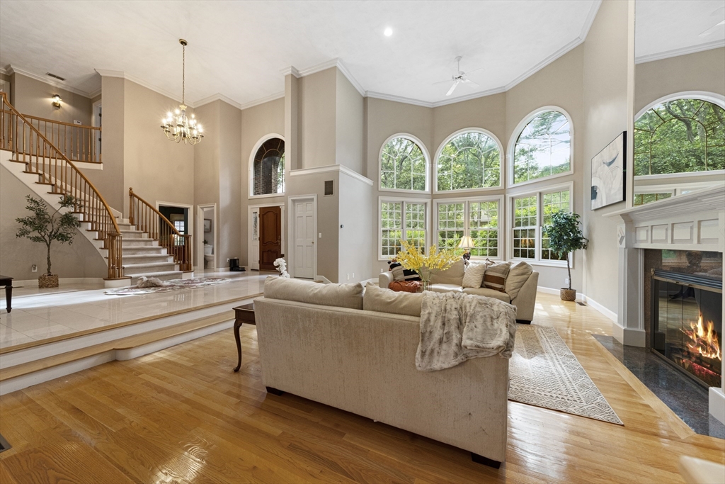 89 Bridle Path