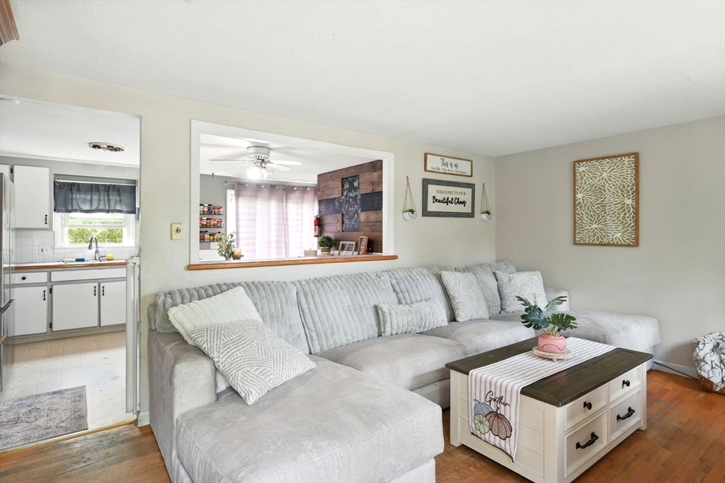 5 Blueberry Hill St
