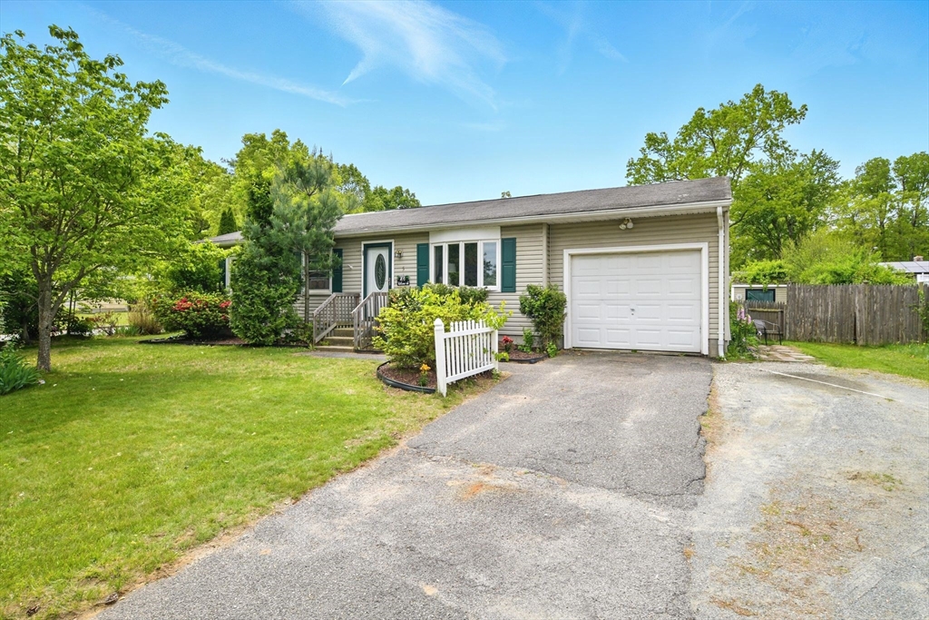 5 Blueberry Hill St
