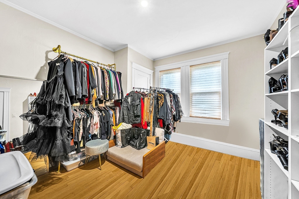 Newton, Massachusetts 02458, United States, 3 Bedrooms Bedrooms, ,1 BathroomBathrooms,Residential,Active,192355