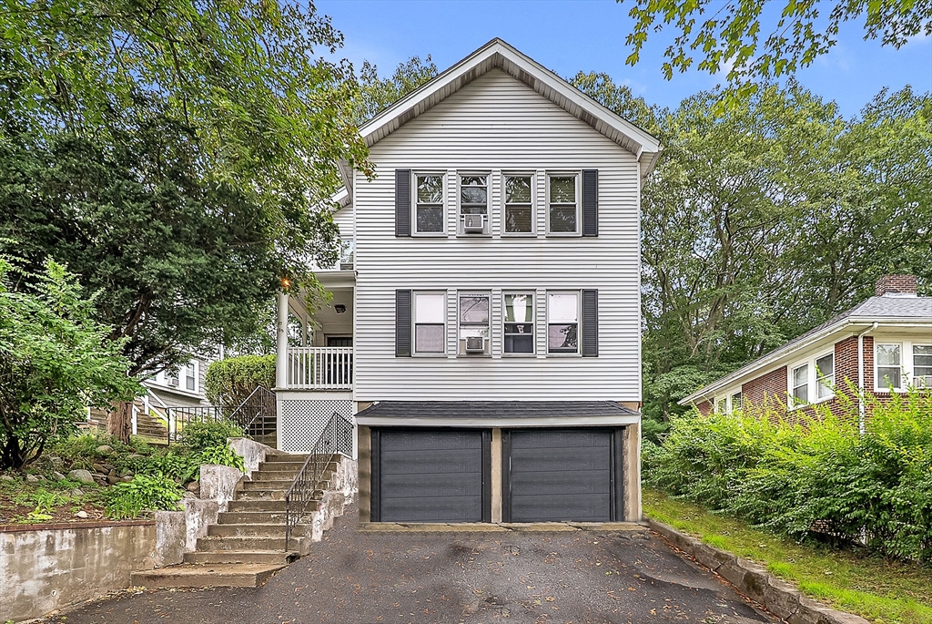 Newton, Massachusetts 02458, United States, 3 Bedrooms Bedrooms, ,1 BathroomBathrooms,Residential,Active,192355