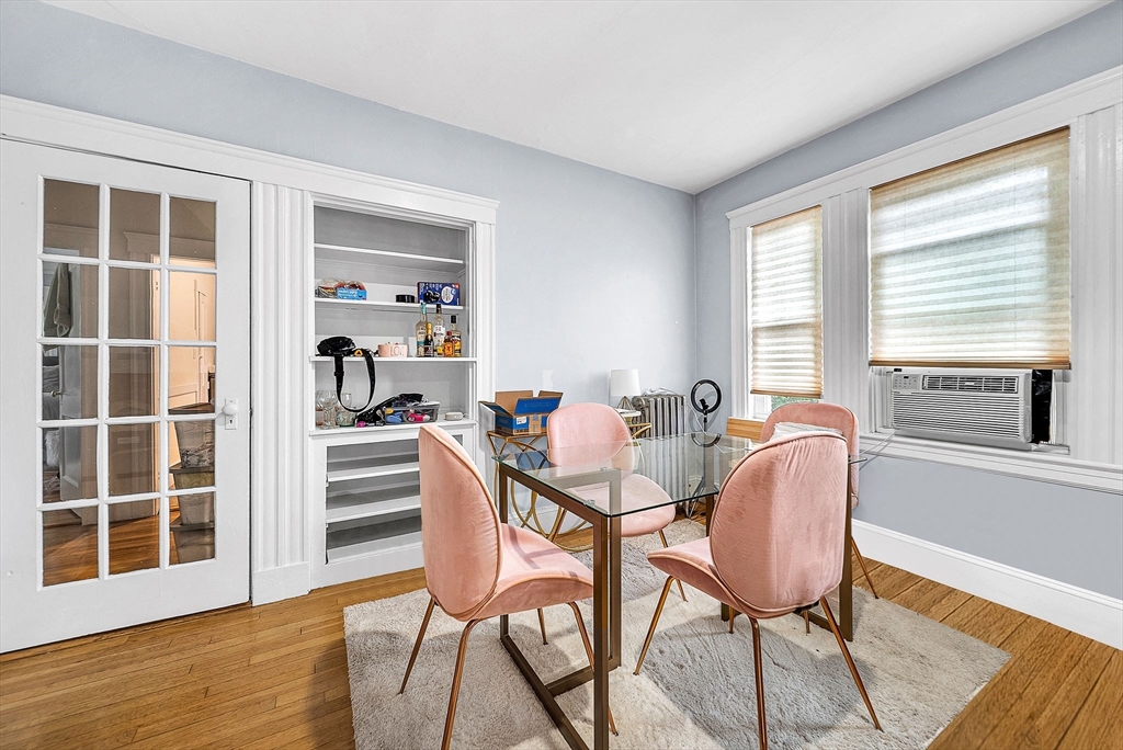 Newton, Massachusetts 02458, United States, 3 Bedrooms Bedrooms, ,1 BathroomBathrooms,Residential,Active,192355