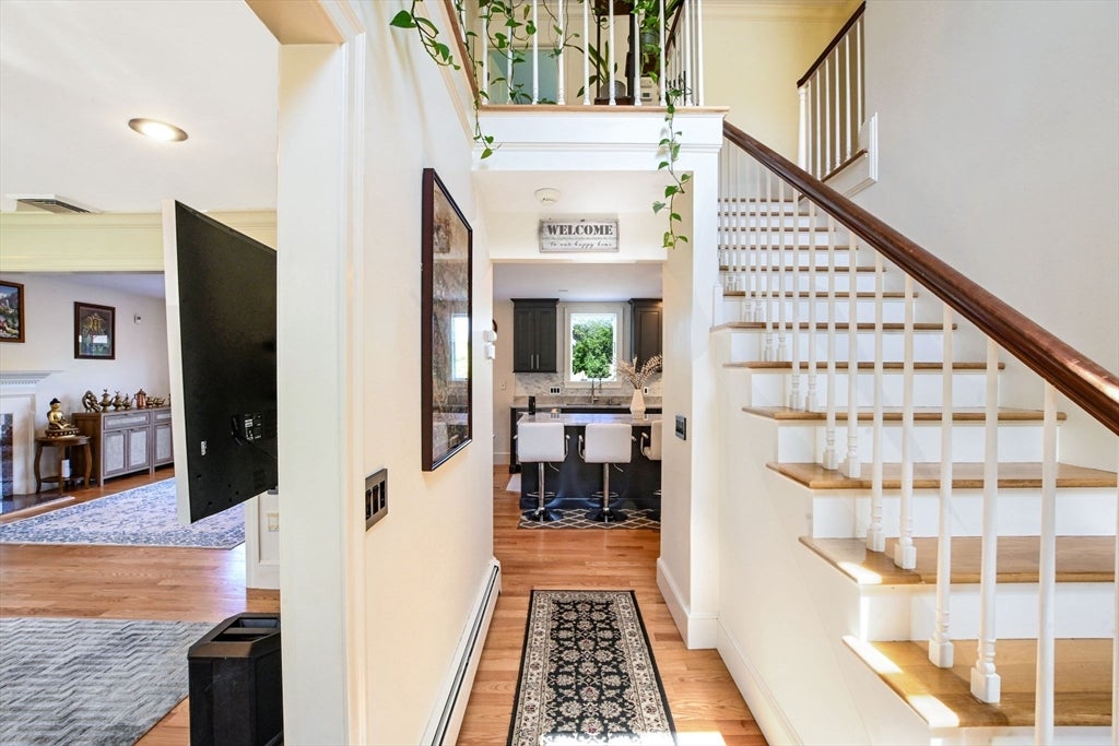 18 Stratford Dr
