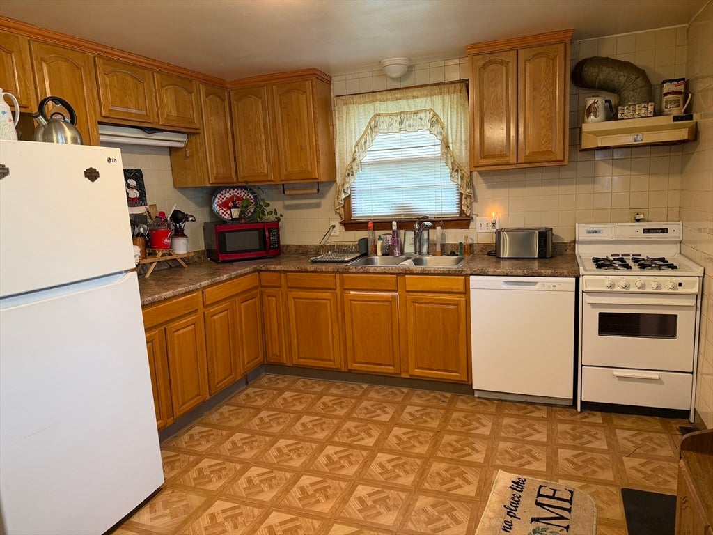 35 Townsend Terrace, Framingham, MA, 35 Townsend Terrace, Framingham, MA Photo #5