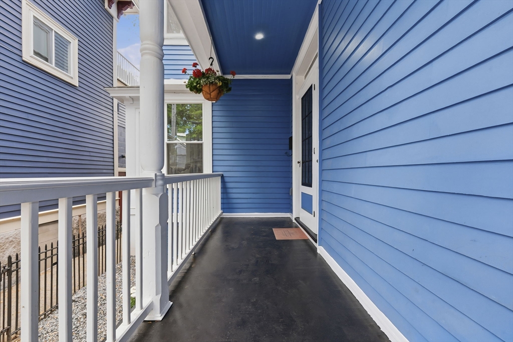 7 1/2 Pleasant St