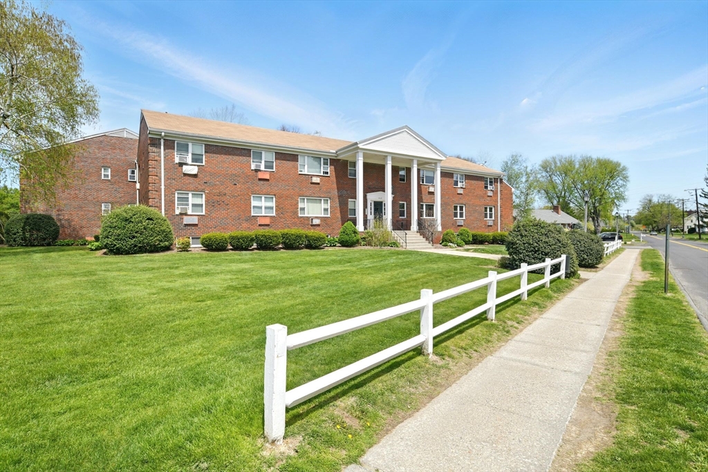 20 Regency Park Drive 20