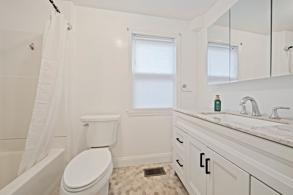 3 Revere Ct, Canton, MA, 3 Revere Ct, Canton, MA Photo #31