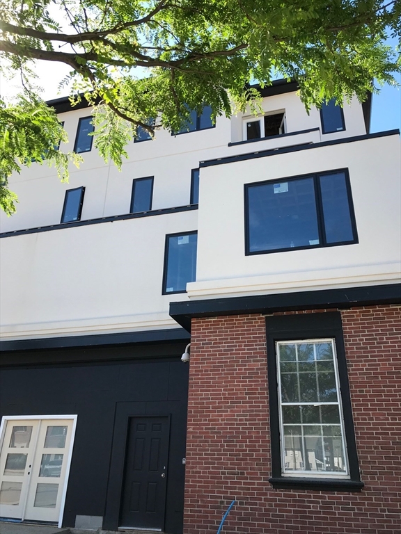 979 Main Street 8