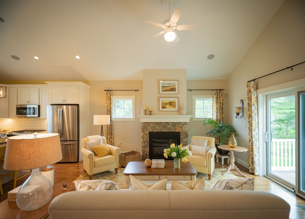 12 Wisteria Rd