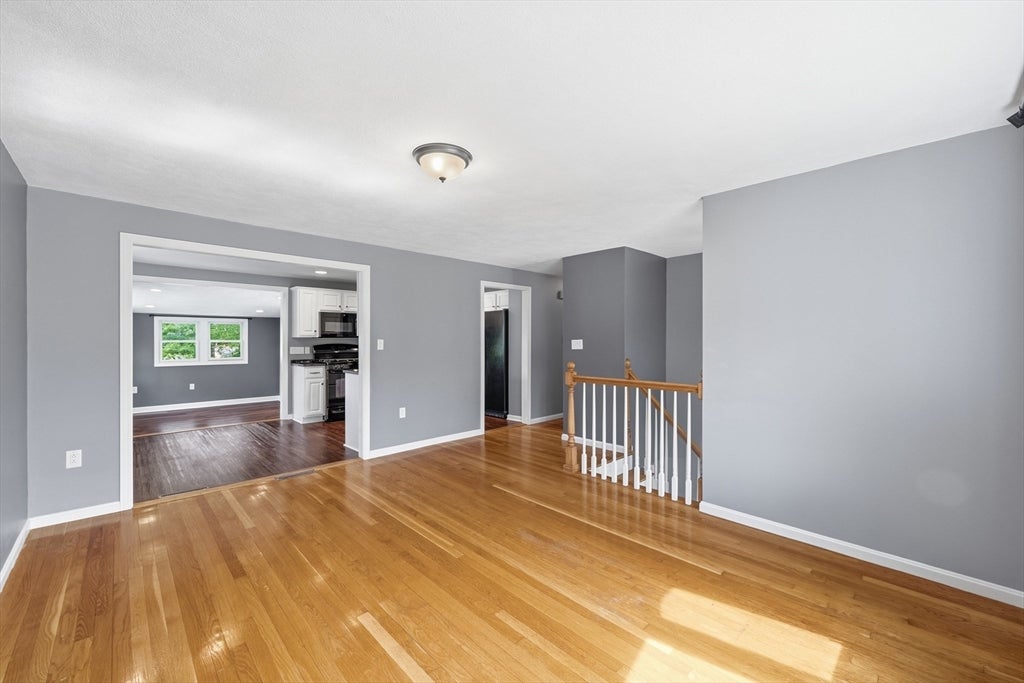 6 Valerie Ave
