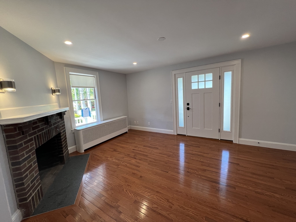 99 Laurel St 1