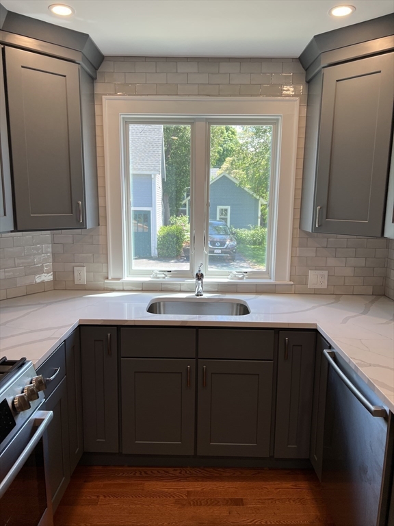 99 Laurel St 1