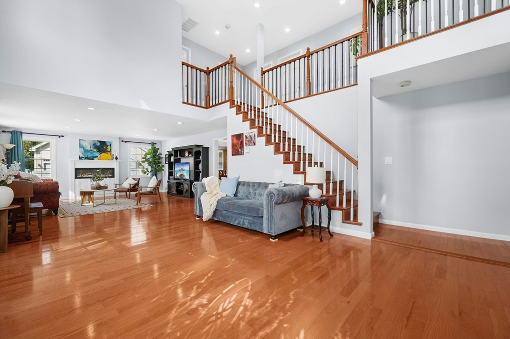 8 Laurel Ct