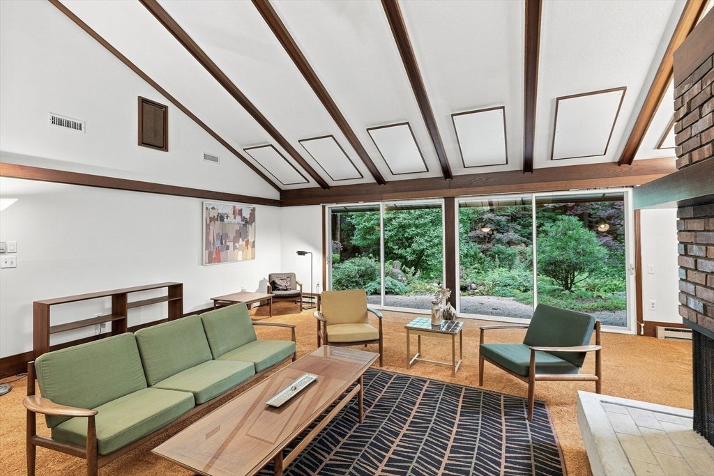 8 Morgan Cir, Amherst, MA, 8 Morgan Cir, Amherst, MA Photo #13