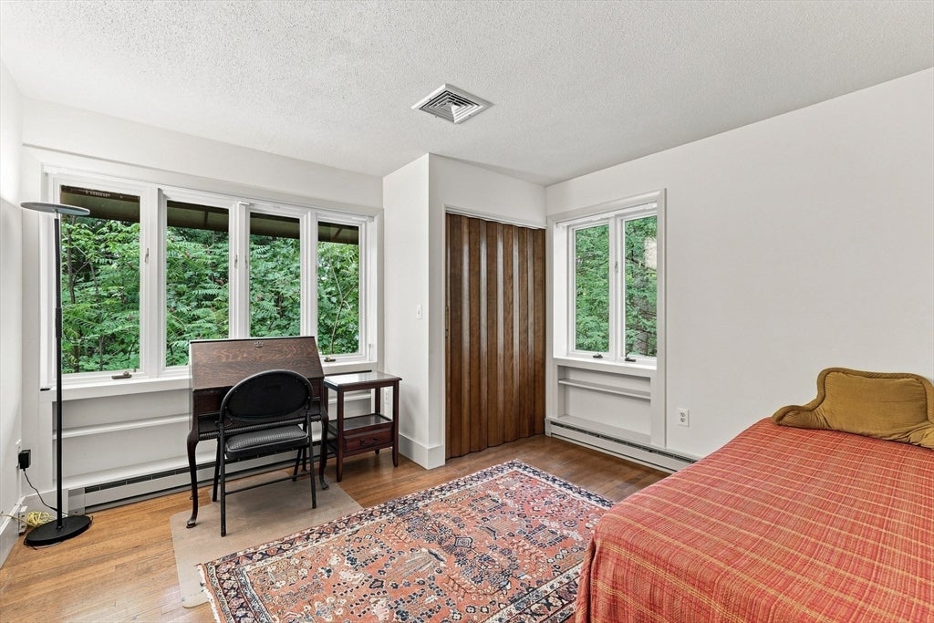 8 Morgan Cir, Amherst, MA, 8 Morgan Cir, Amherst, MA Photo #20