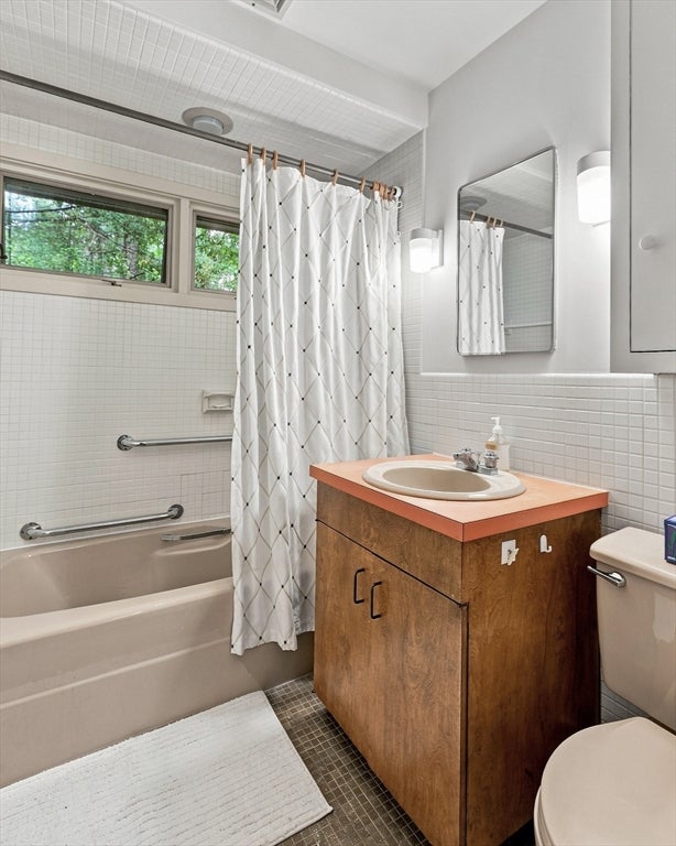 8 Morgan Cir, Amherst, MA, 8 Morgan Cir, Amherst, MA Photo #33