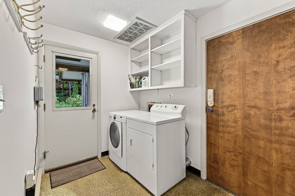 8 Morgan Cir, Amherst, MA, 8 Morgan Cir, Amherst, MA Photo #37