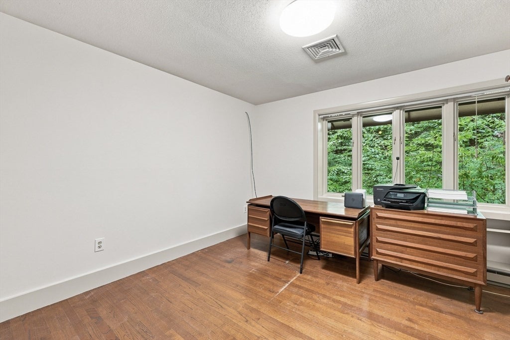8 Morgan Cir, Amherst, MA, 8 Morgan Cir, Amherst, MA Photo #22