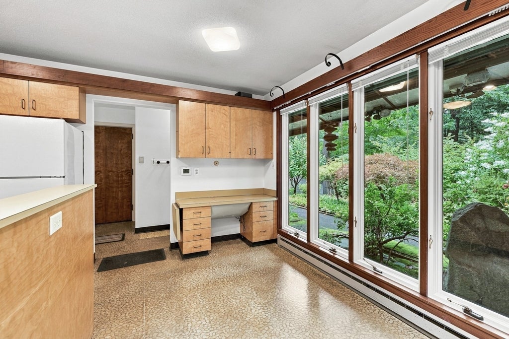 8 Morgan Cir, Amherst, MA, 8 Morgan Cir, Amherst, MA Photo #8