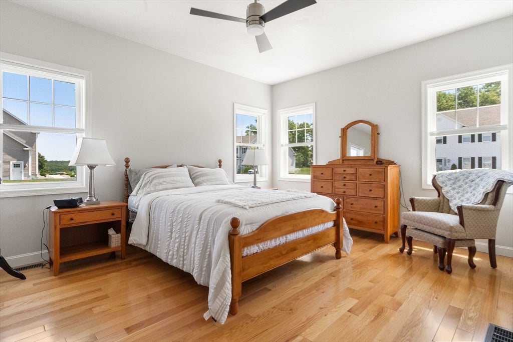 4 Meadow Lane, Blackstone, MA, 4 Meadow Lane, Blackstone, MA Photo #9