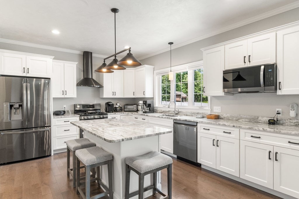 4 Meadow Lane, Blackstone, MA, 4 Meadow Lane, Blackstone, MA Photo #2