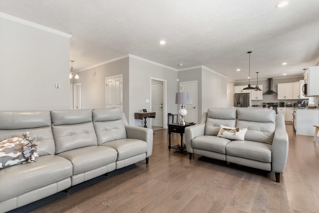 4 Meadow Lane, Blackstone, MA, 4 Meadow Lane, Blackstone, MA Photo #6