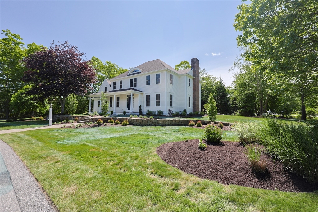 2 Pine Ridge Ln