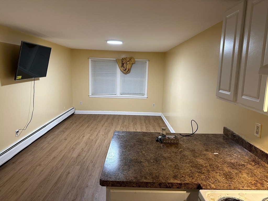 71 Mystic St 4