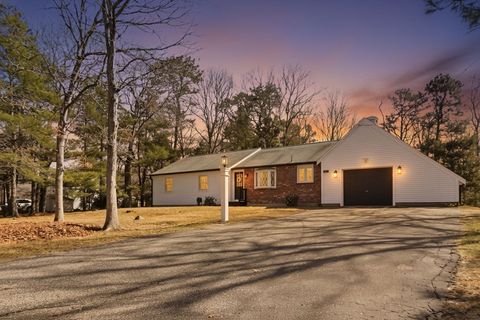 Photo of 38 White Oak Trl, Barnstable, MA 02632 (MLS # 73500160)