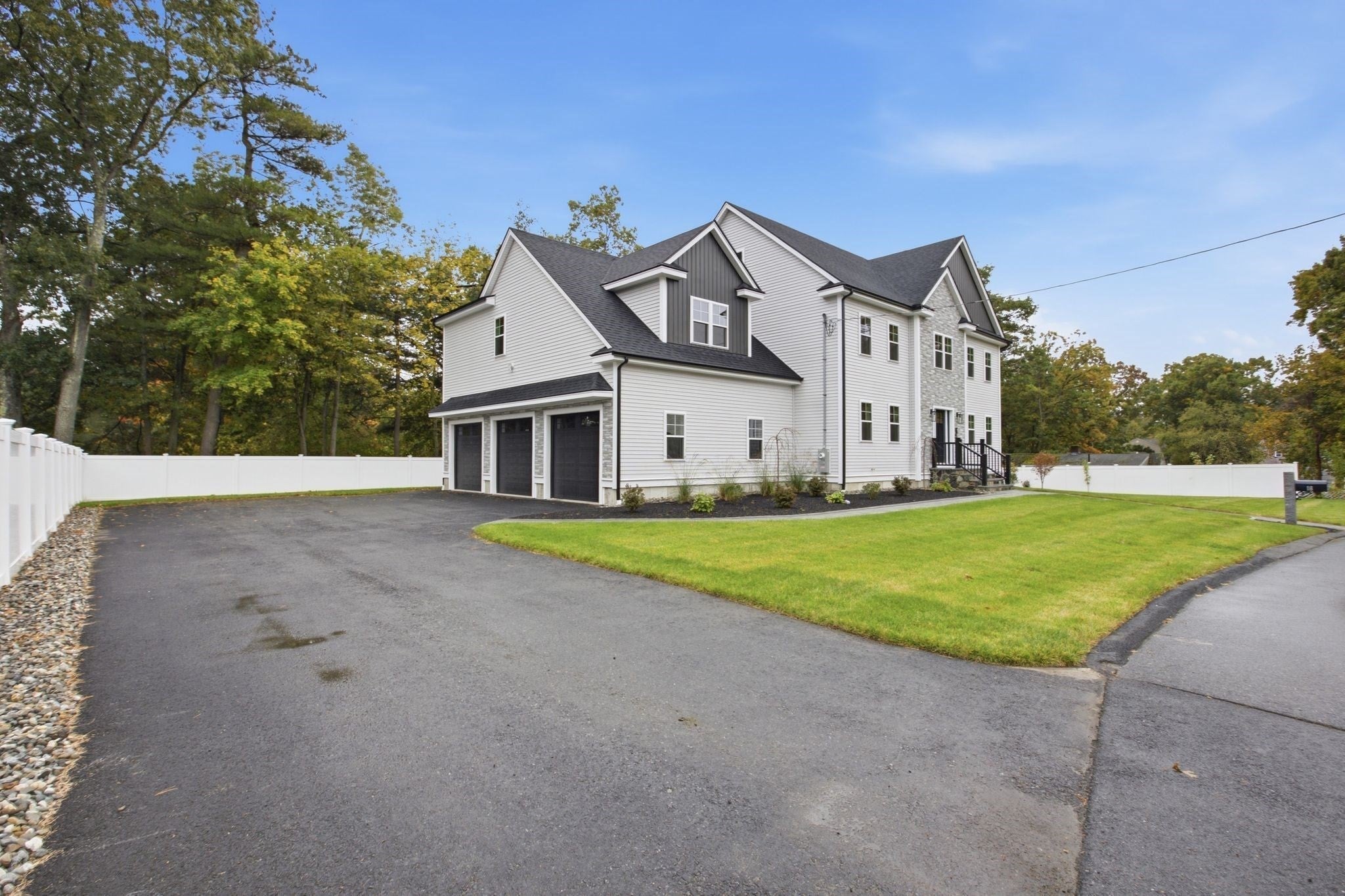 18 Druid Hill Ave, Burlington, MA, 18 Druid Hill Ave, Burlington, MA Photo #3