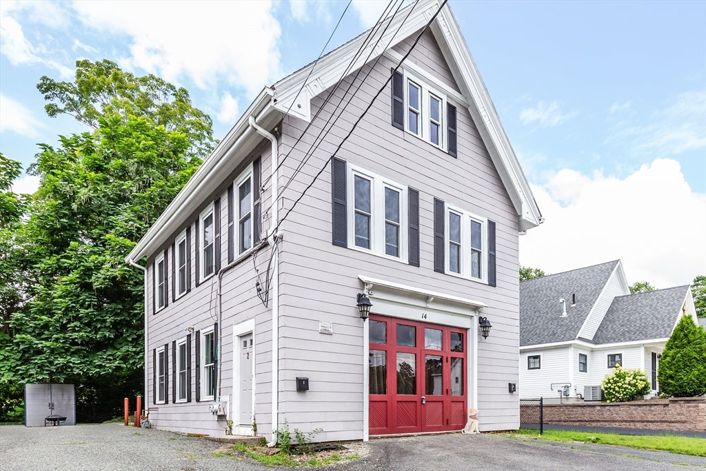 Photo of 14 West St, East Bridgewater, MA