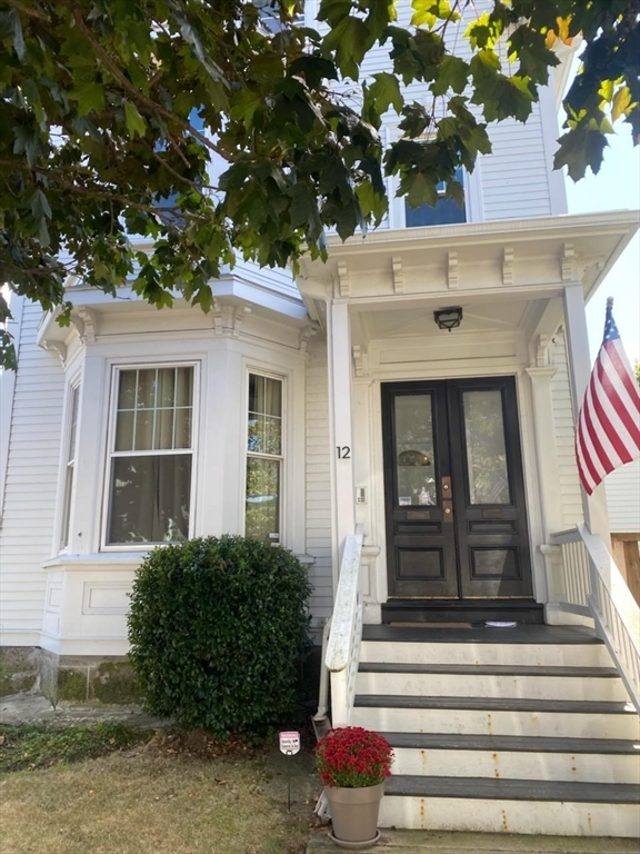 Click for 12 Victoria St #2, Boston, MA slideshow