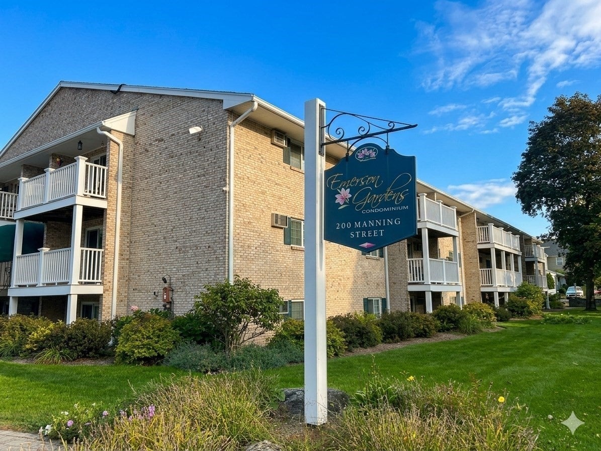 Photo of 200 Manning St, Hudson, MA