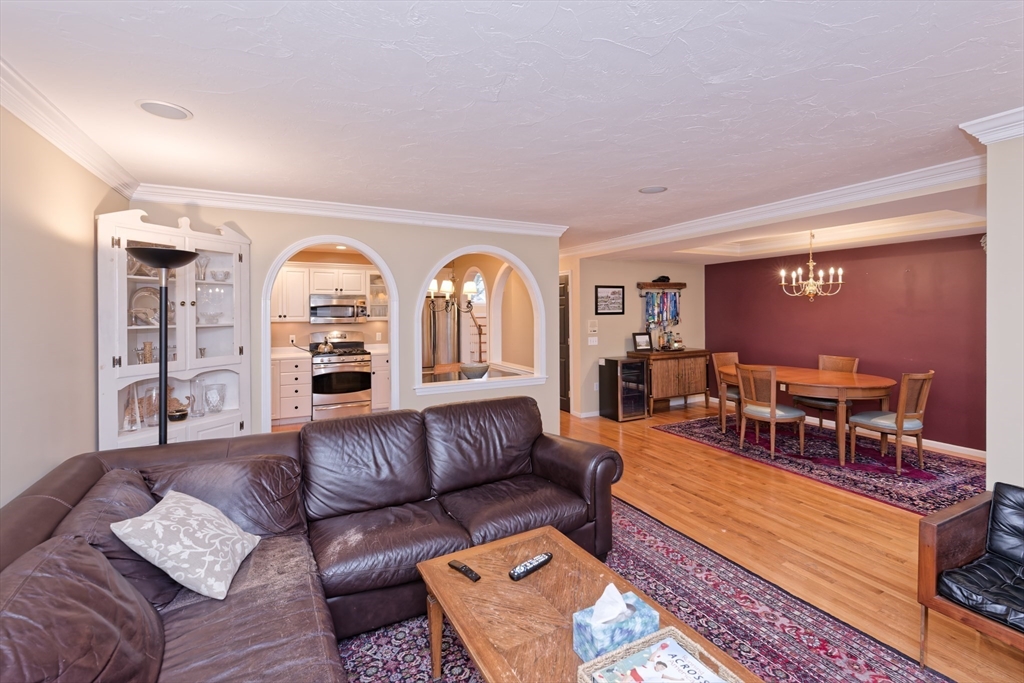 7 Forest Ln 7
