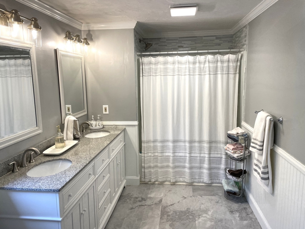 902 Pouliot Place, Wilmington, MA Photo #9