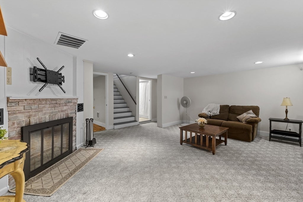 7 Simond St, Auburn, MA, 7 Simond St, Auburn, MA Photo #15